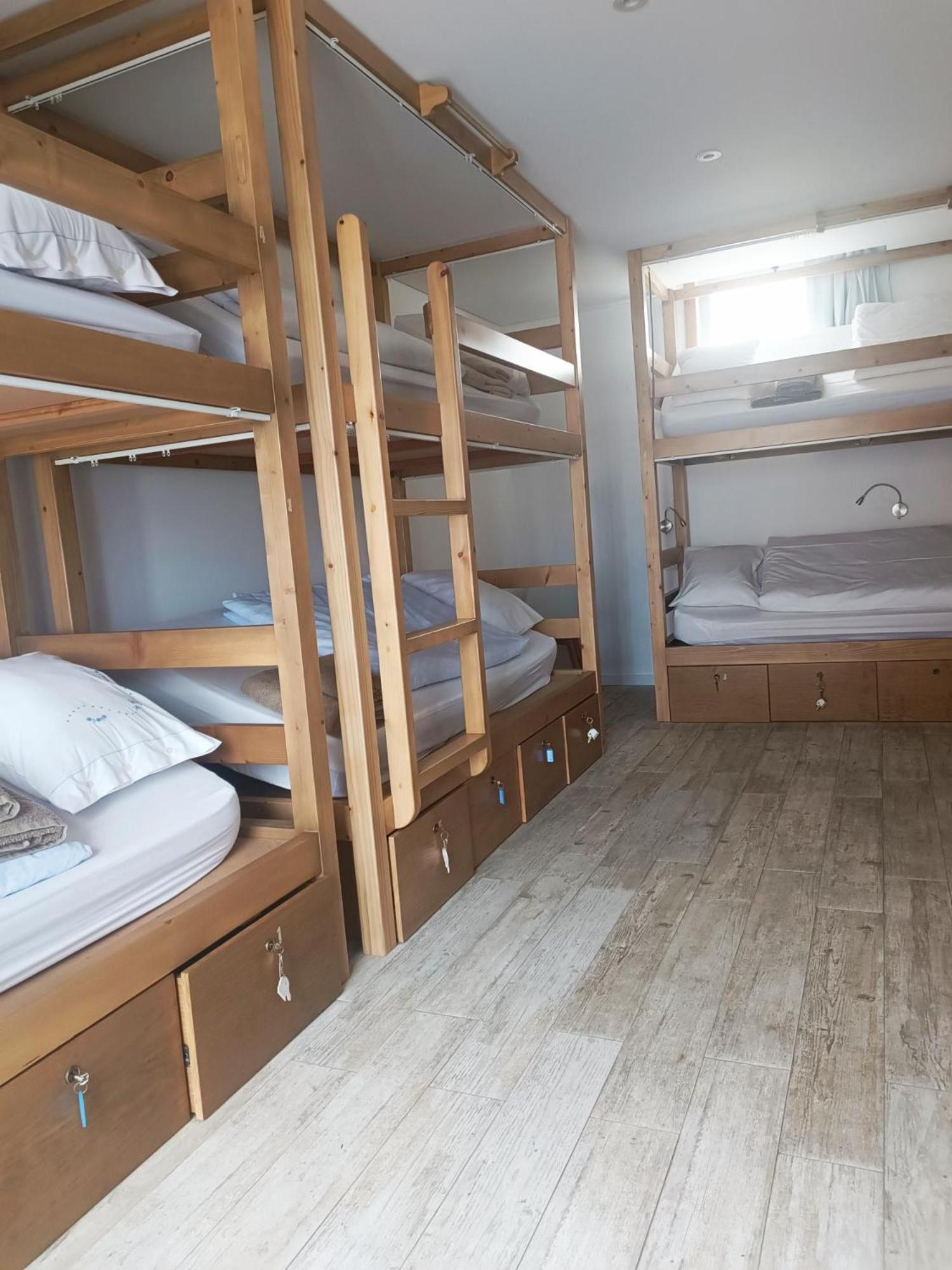 Cachinnans Hostel & Apartments ヴィラ・ド・コンデ エクステリア 写真